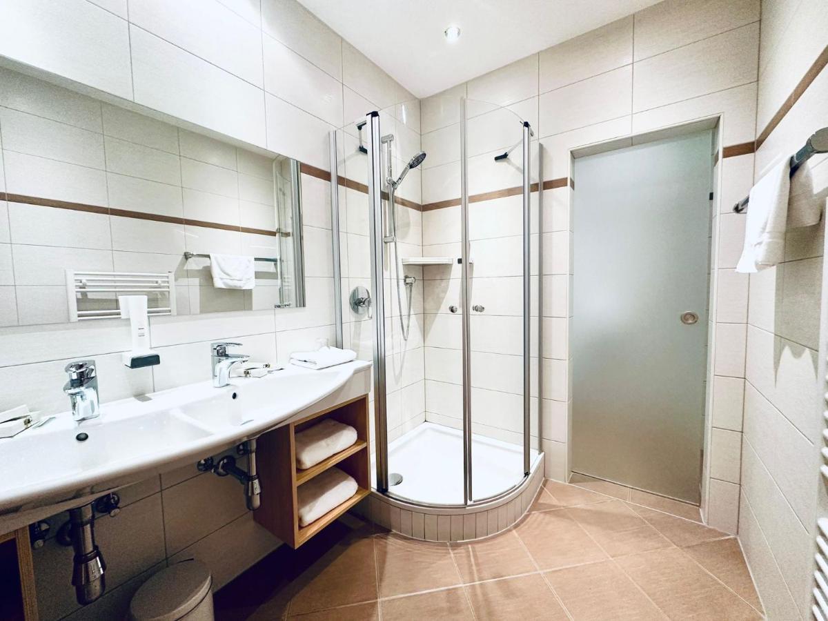 Tirolerhof Doelsach Hotel Лиенц Екстериор снимка