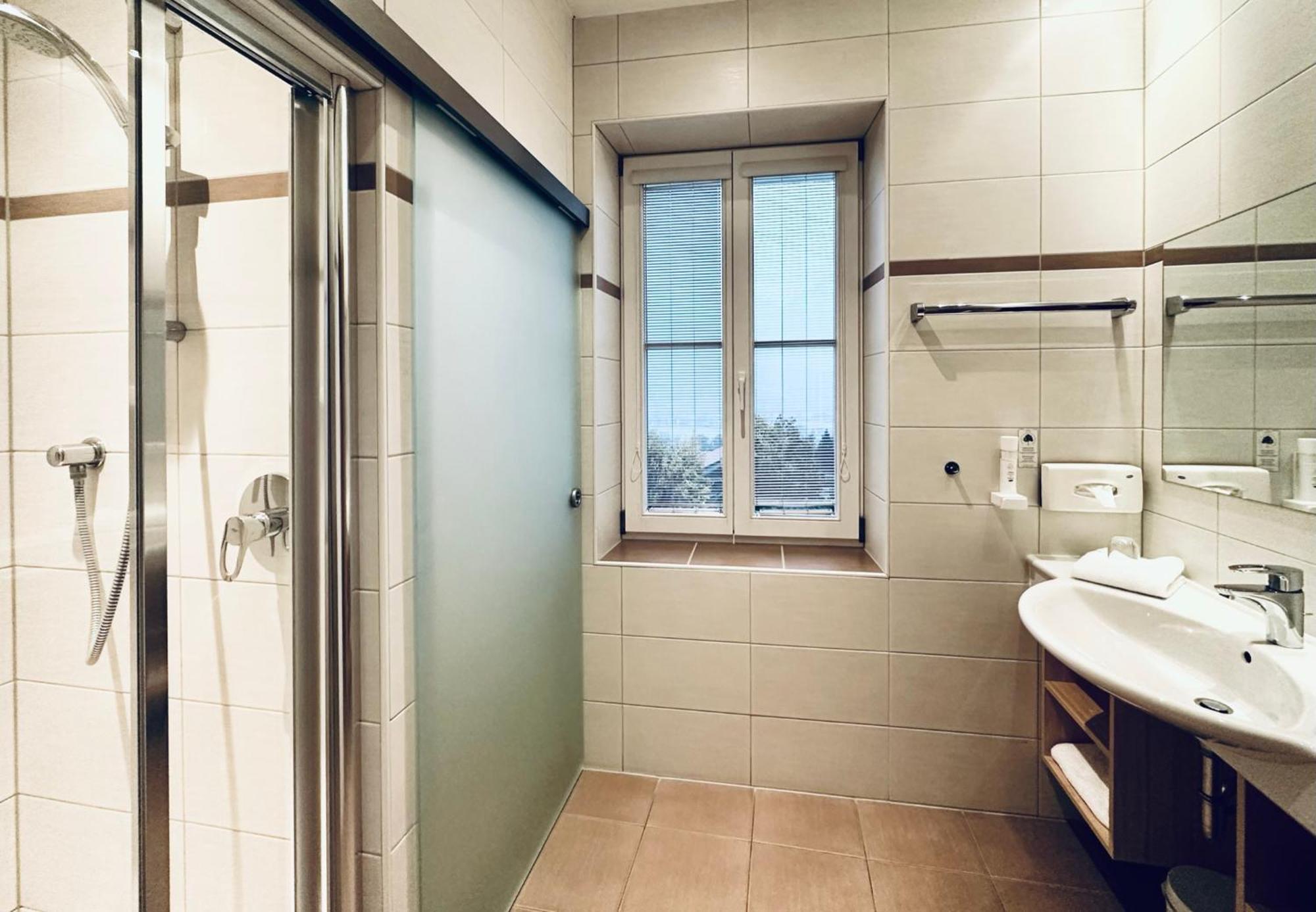 Tirolerhof Doelsach Hotel Лиенц Екстериор снимка